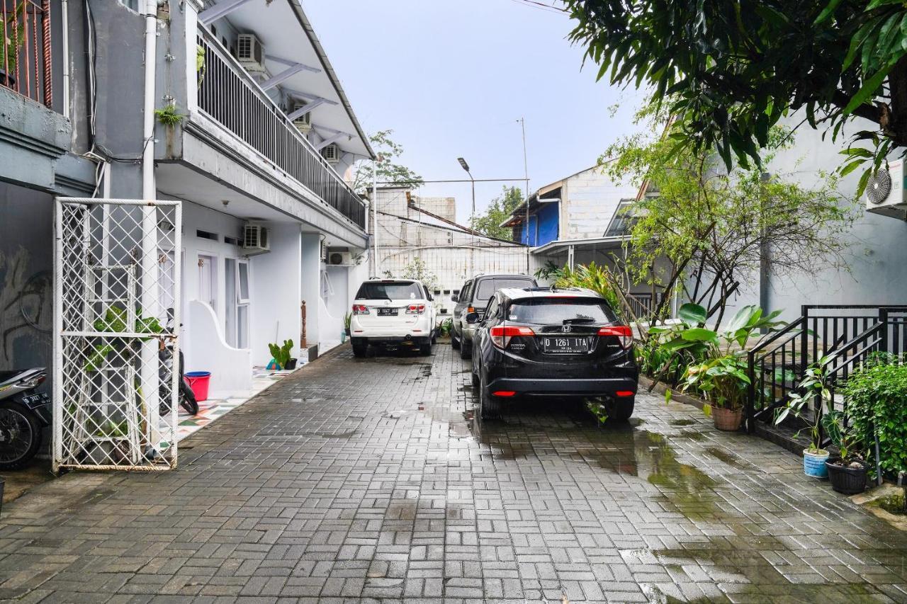 Oyo 91561 Gandhi Hotel บันดุง ภายนอก รูปภาพ