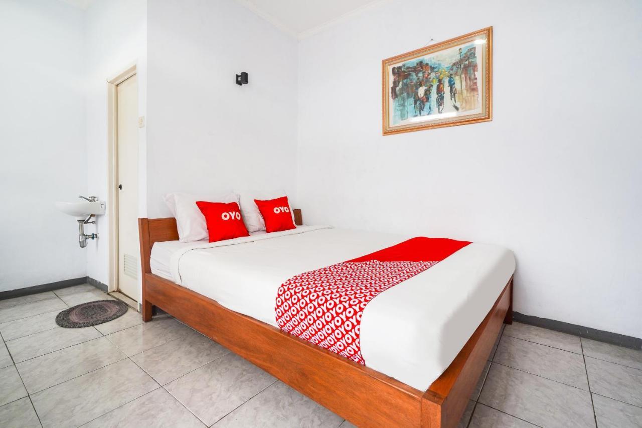 Oyo 91561 Gandhi Hotel บันดุง ภายนอก รูปภาพ