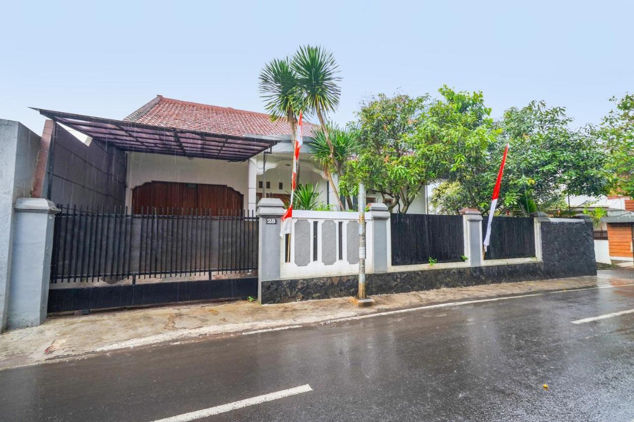 Oyo 91561 Gandhi Hotel บันดุง ภายนอก รูปภาพ