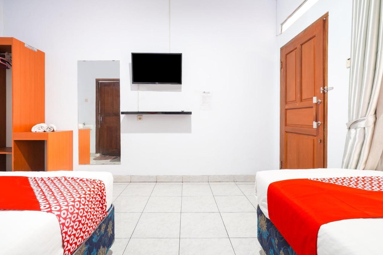 Oyo 91561 Gandhi Hotel บันดุง ภายนอก รูปภาพ