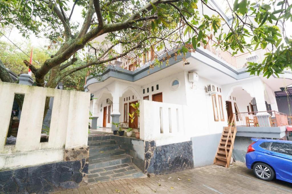Oyo 91561 Gandhi Hotel บันดุง ภายนอก รูปภาพ